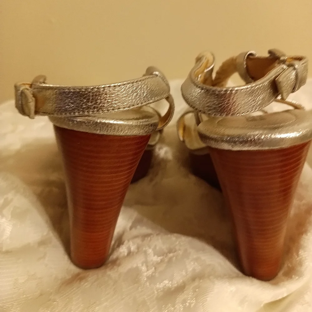 Michael Kors silver Holly rope wedge size 7